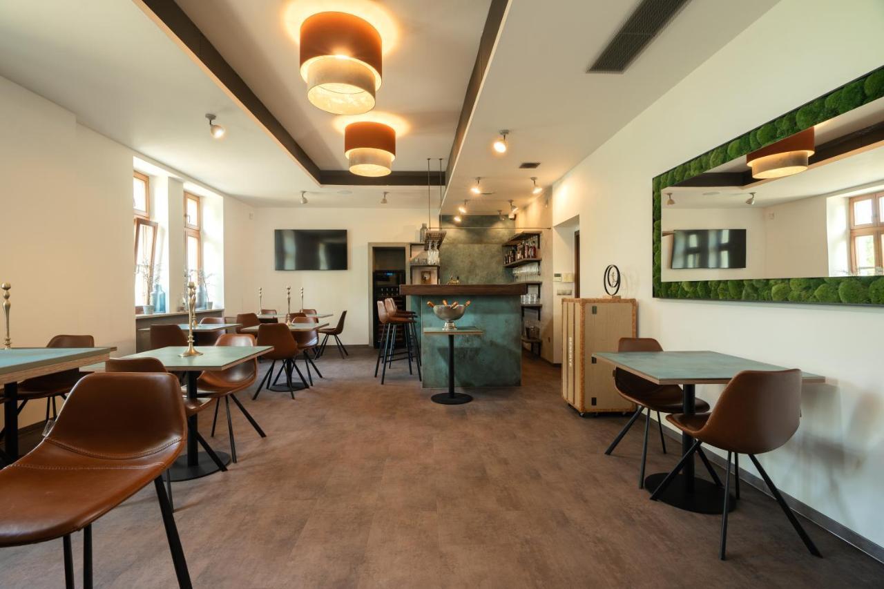 Riverside Hotel プルゼニ エクステリア 写真