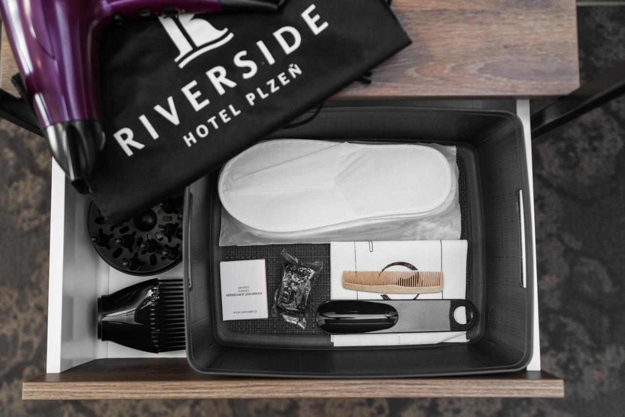 Riverside Hotel プルゼニ エクステリア 写真